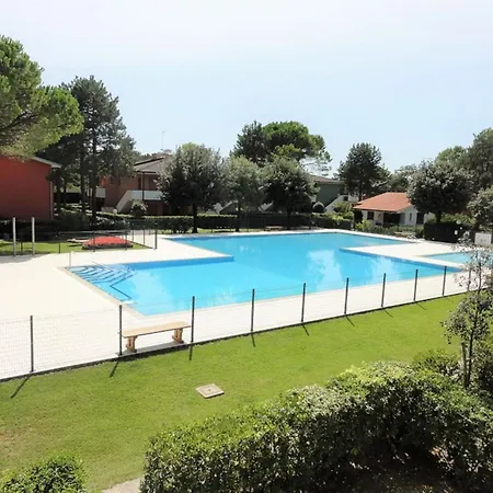 Comfy With Pool-beahost Apartamento Bibione