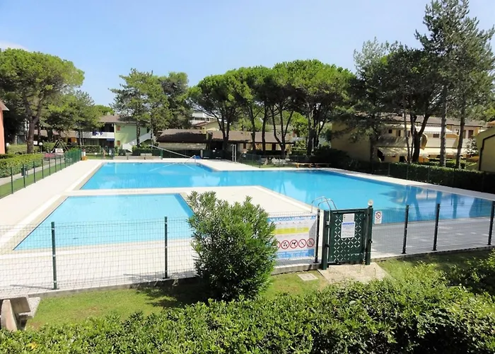 Comfy With Pool-beahost Bibione